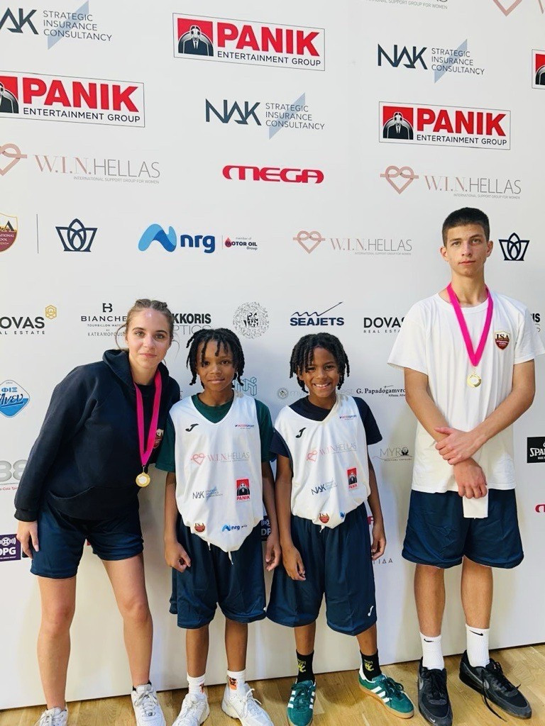 "Play2Win" proud sponsor